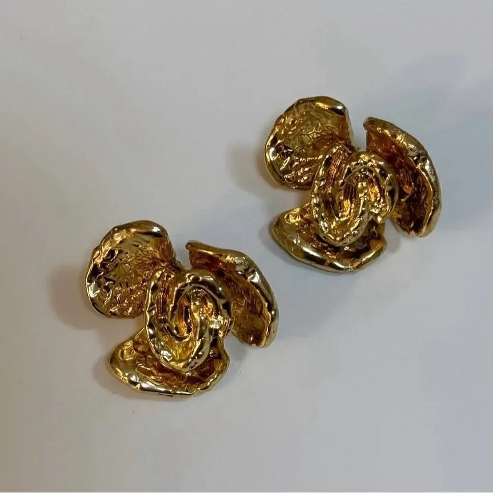 Vintage flower earrings M949